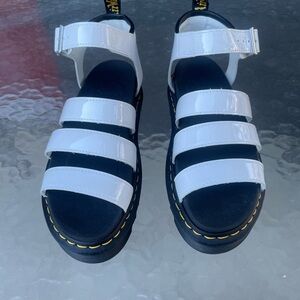 Dr Martens Women’s white Sandals Sz 9L